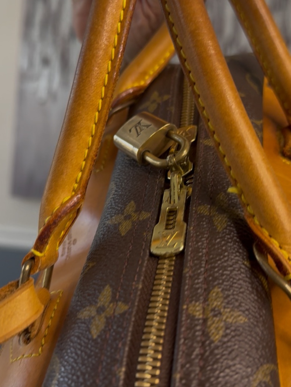 Louis Vuitton Deauville Monogram Canvas Satchel w/ Lock & Clochette Authentic - Picture 9 of 16